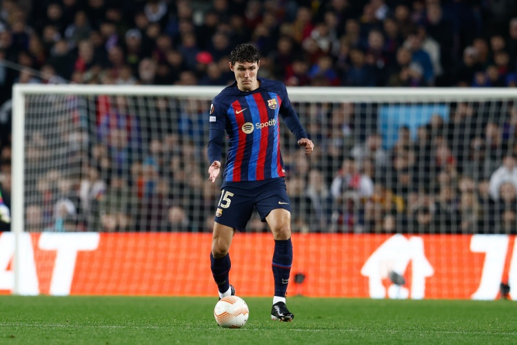 克里斯滕森自信能锁定巴萨主力中卫位置，与库巴西组成搭档